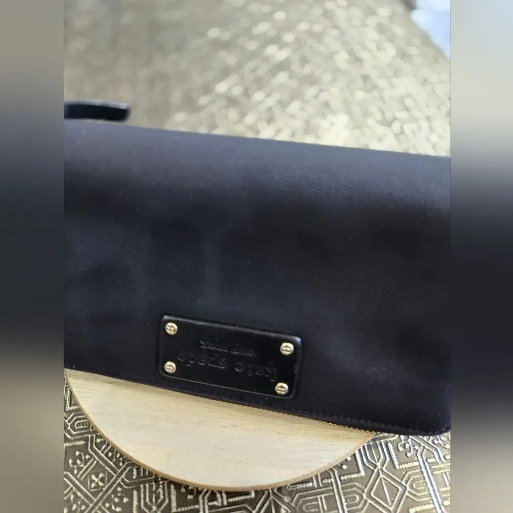 🐢 Kate Spade New York Zip Around Wallet Like New
